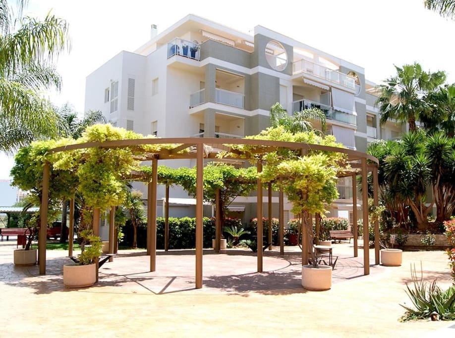 Piso Bajo 3 Habitaciones 2 Banos Y Gran Terraza เดเนีย ภายนอก รูปภาพ